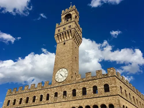 Consiglio comunale a Palazzo Vecchio: tramvia, cantieri e scudo verde