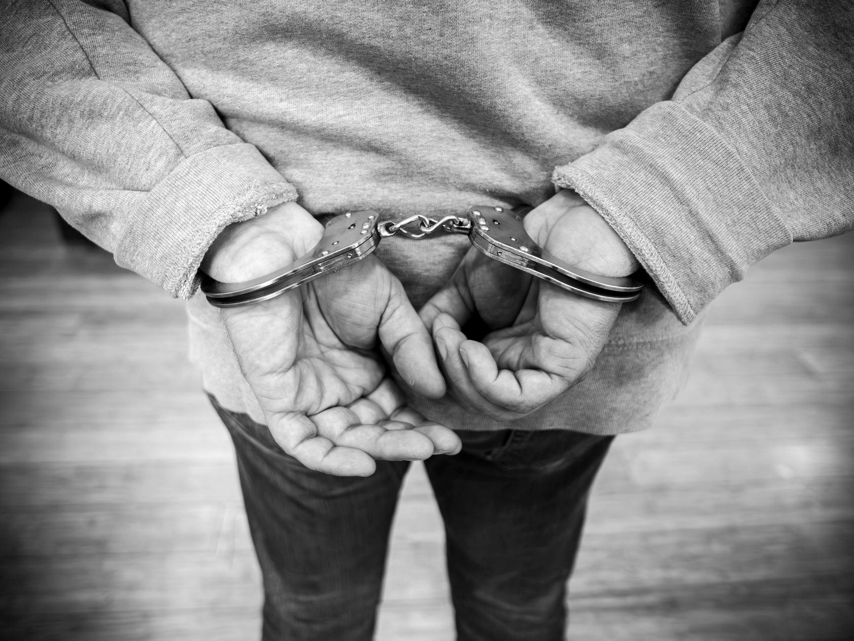 Firenze, finti poliziotti truffano anziana: due arresti