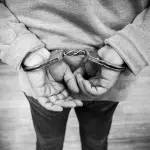 Firenze, finti poliziotti truffano anziana: due arresti
