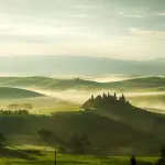 Le colline più scenografiche della Toscana tra vigneti e panorami