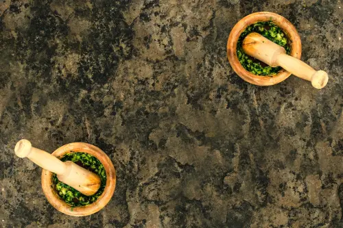 Come fare il pesto in casa: ricetta tradizionale e consigli utili